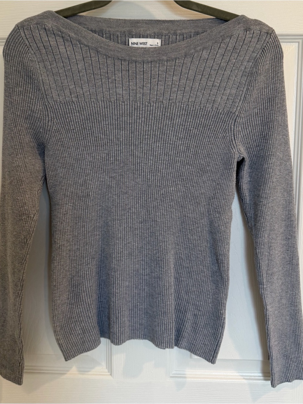 Nine West Ribbed Long-Sleeve Sweater in Gray